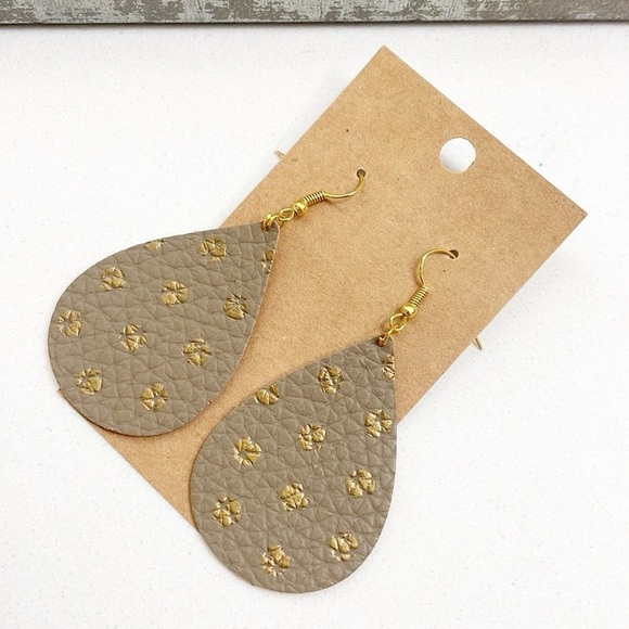 Polkadot print teardrop hand made earrings - Picture 1 of 2